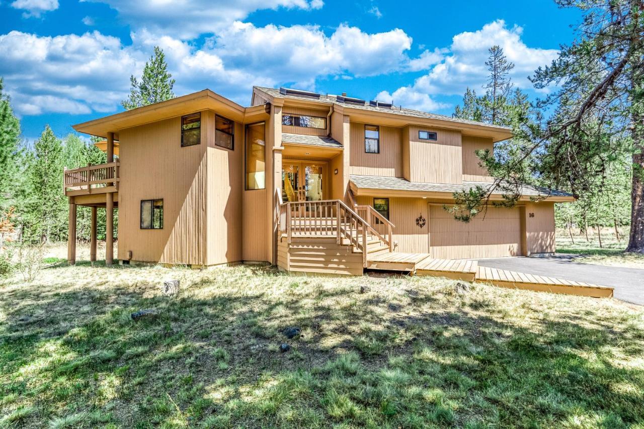 Hickory Lane 16 | Discover Sunriver Villa Exterior photo